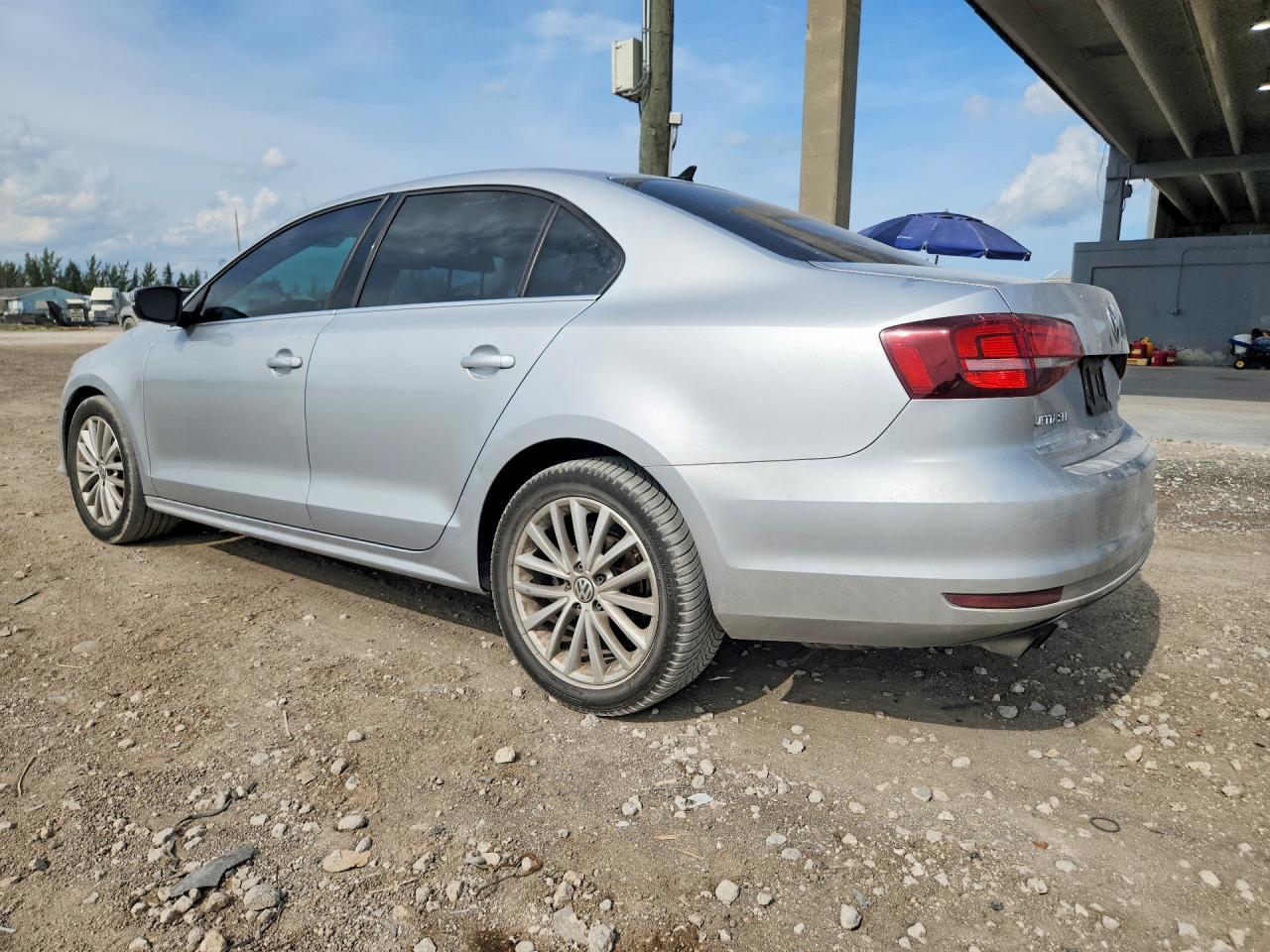 2016 Volkswagen Jetta Sel - Фото 2