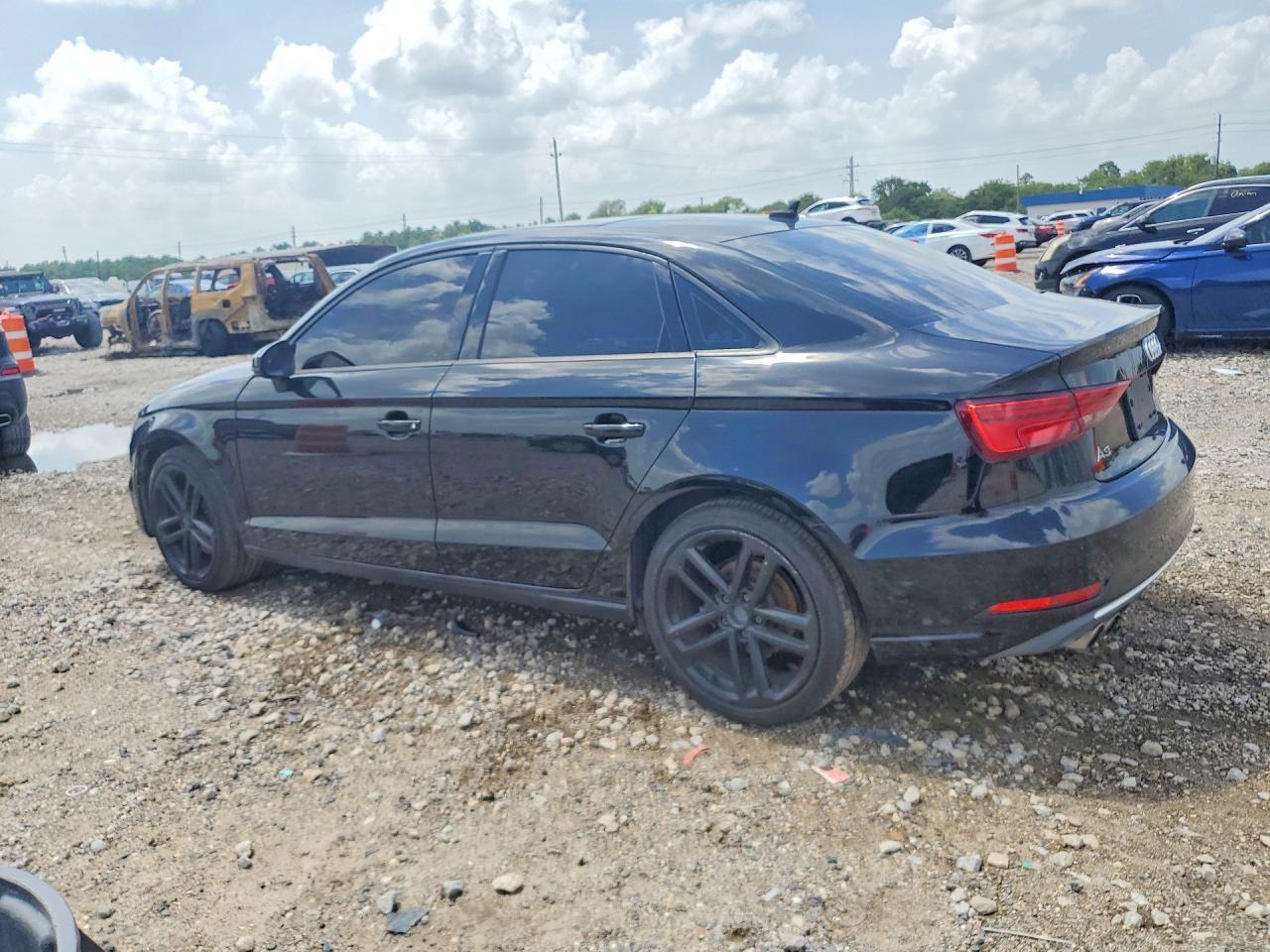 2018 Audi A3 Premium - Фото 2
