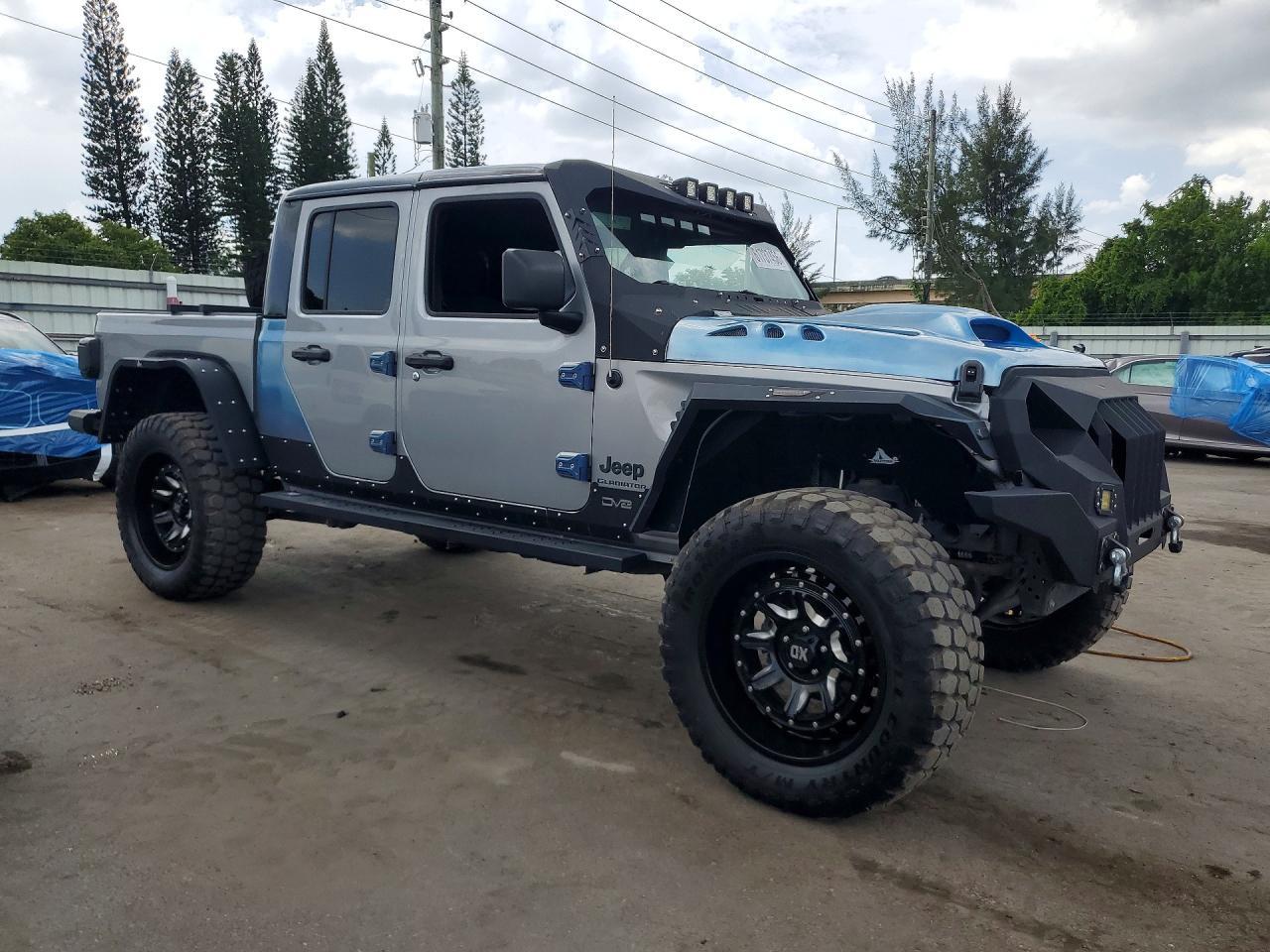 2020 Jeep Gladiator Sport - Image 4