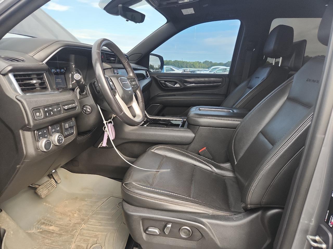 2021 GMC Yukon Denali - Image 7