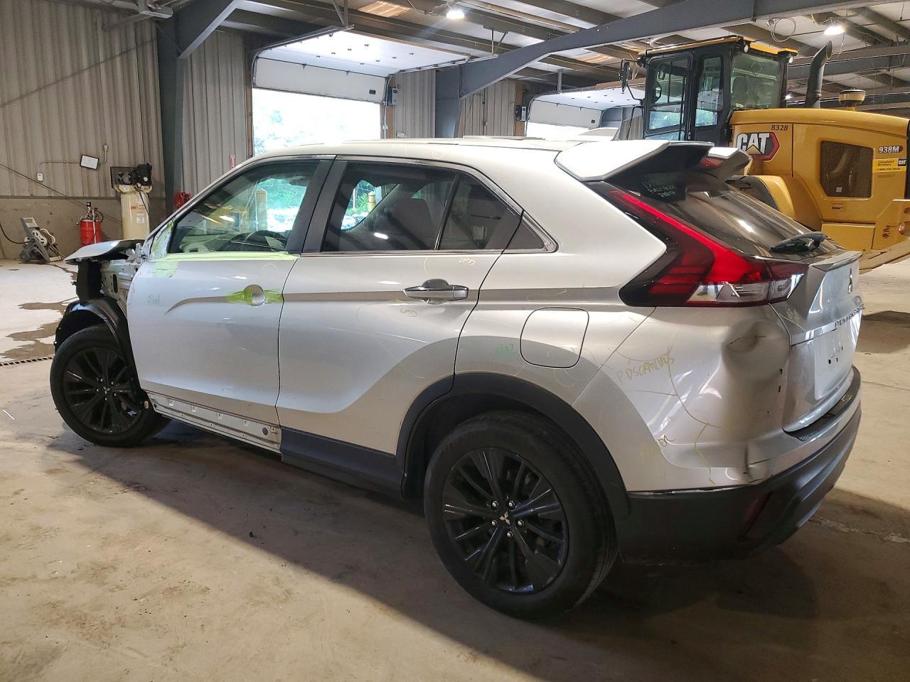 2022 Mitsubishi Eclipse Cross Le - Фото 2