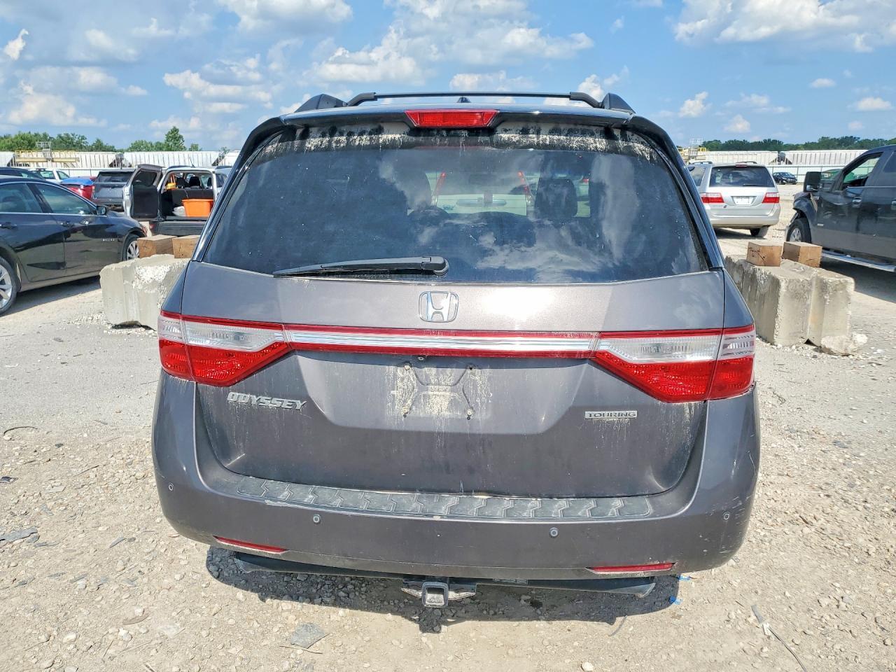 2012 Honda Odyssey Touring - Image 6