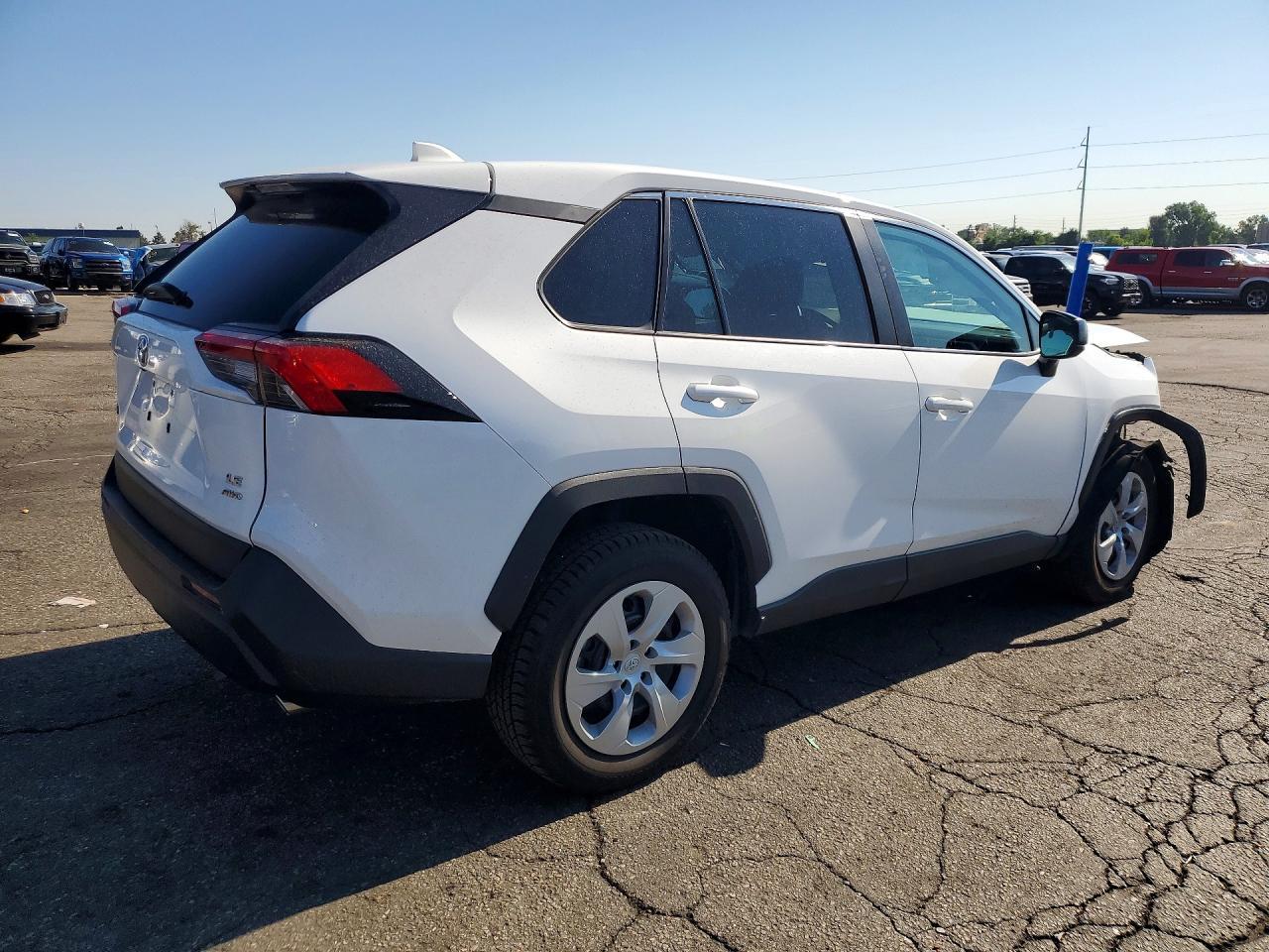 2024 Toyota Rav4 Le - Фото 3