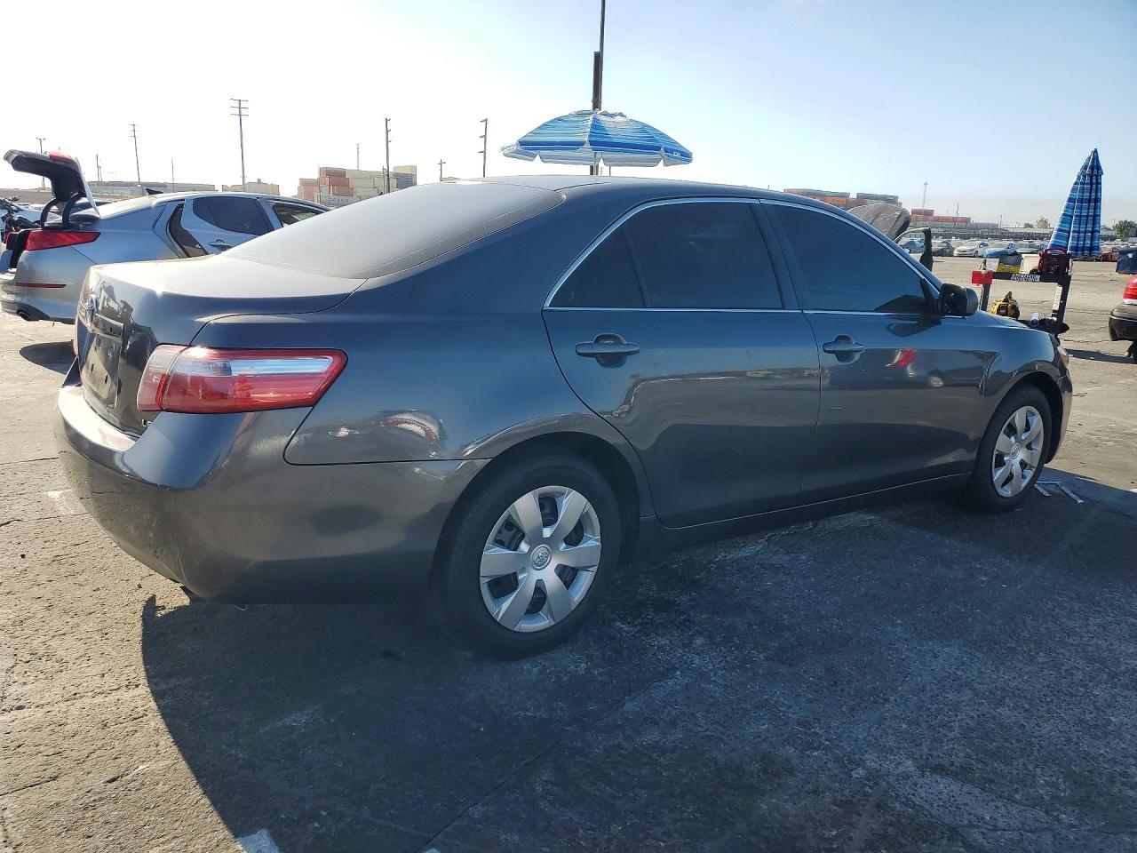 2007 Toyota Camry Le - Фото 3