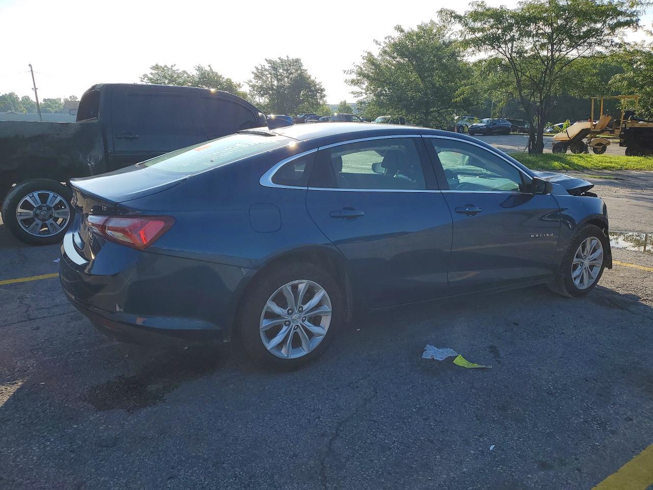 2019 Chevrolet Malibu Lt - Image 3