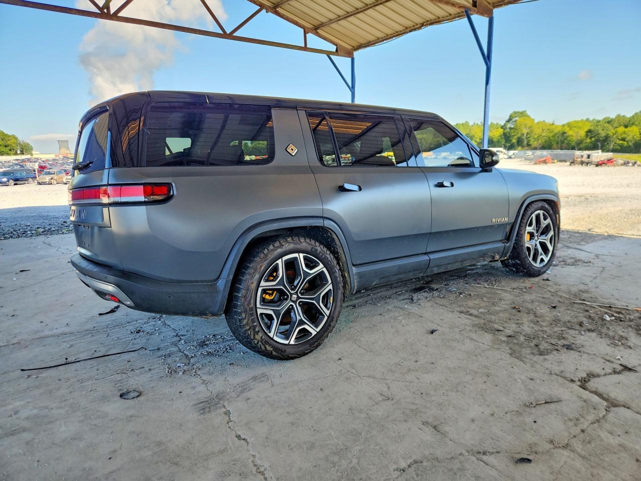 2023 Rivian R1S Adventure - Фото 3