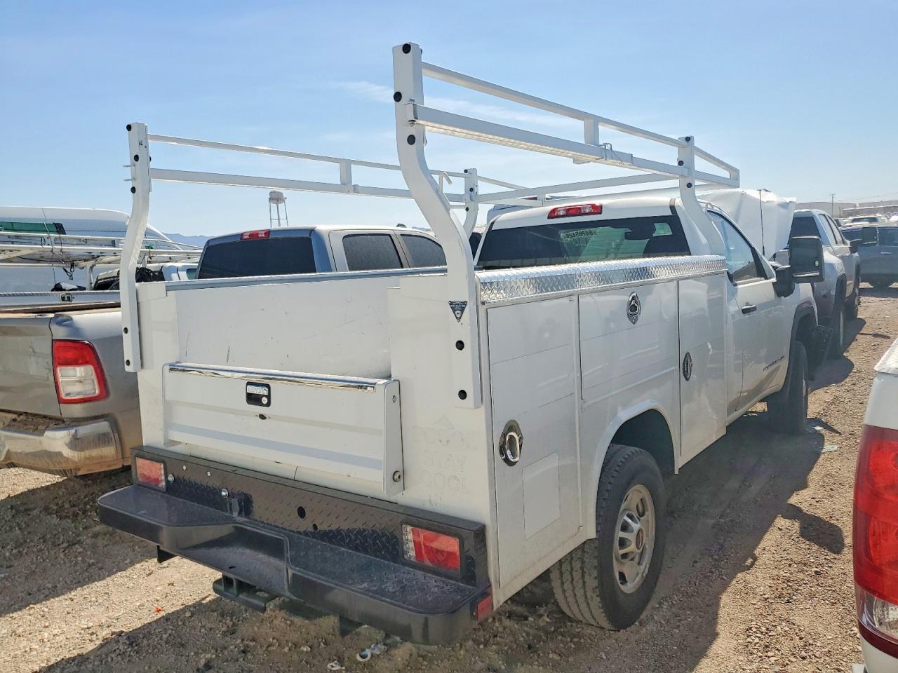2025 GMC Sierra C2500 Heavy Duty - Фото 4