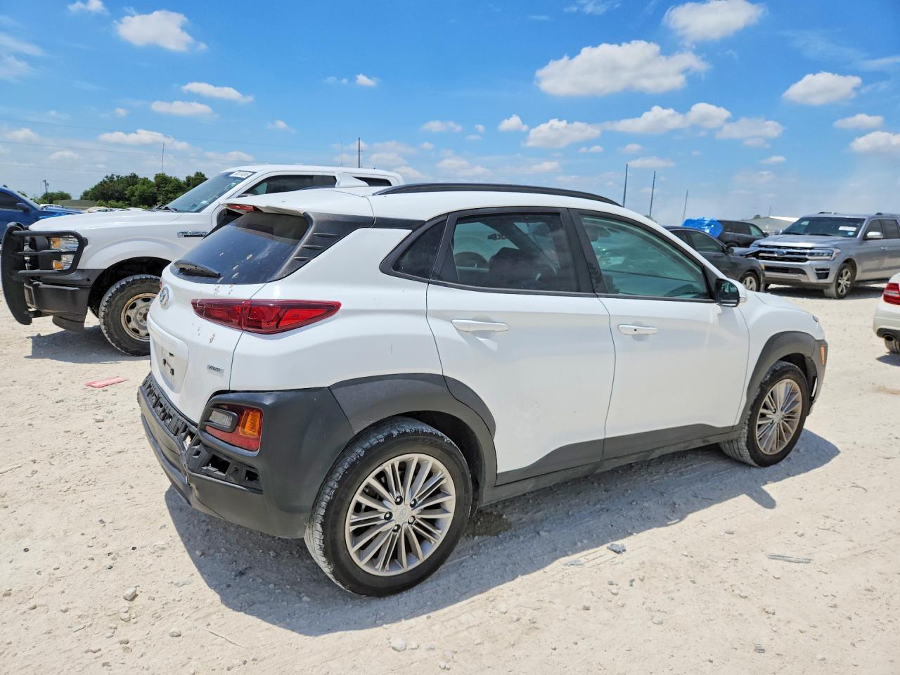 2021 Hyundai Kona Sel Plus - Image 3