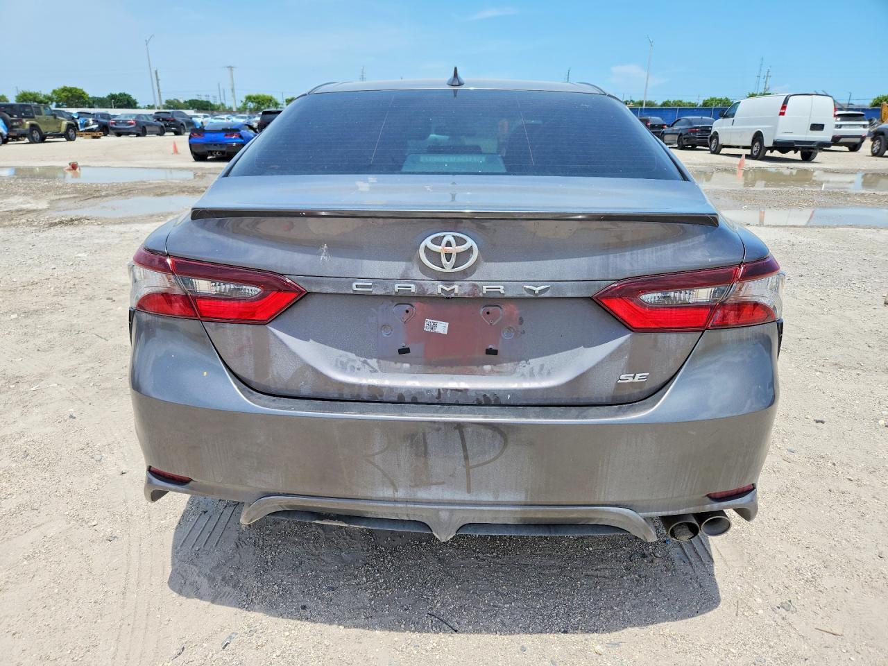 2024 Toyota Camry Se - Фото 6