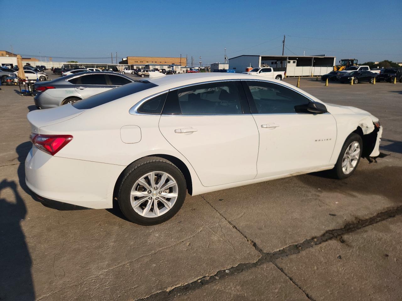 2022 Chevrolet Malibu Lt - Фото 3