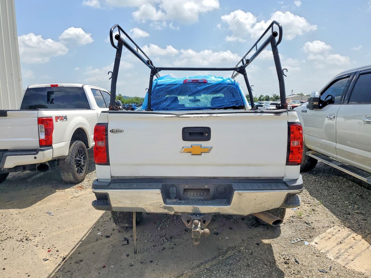 2016 Chevrolet Silverado K2500 Heavy Duty - Фото 6