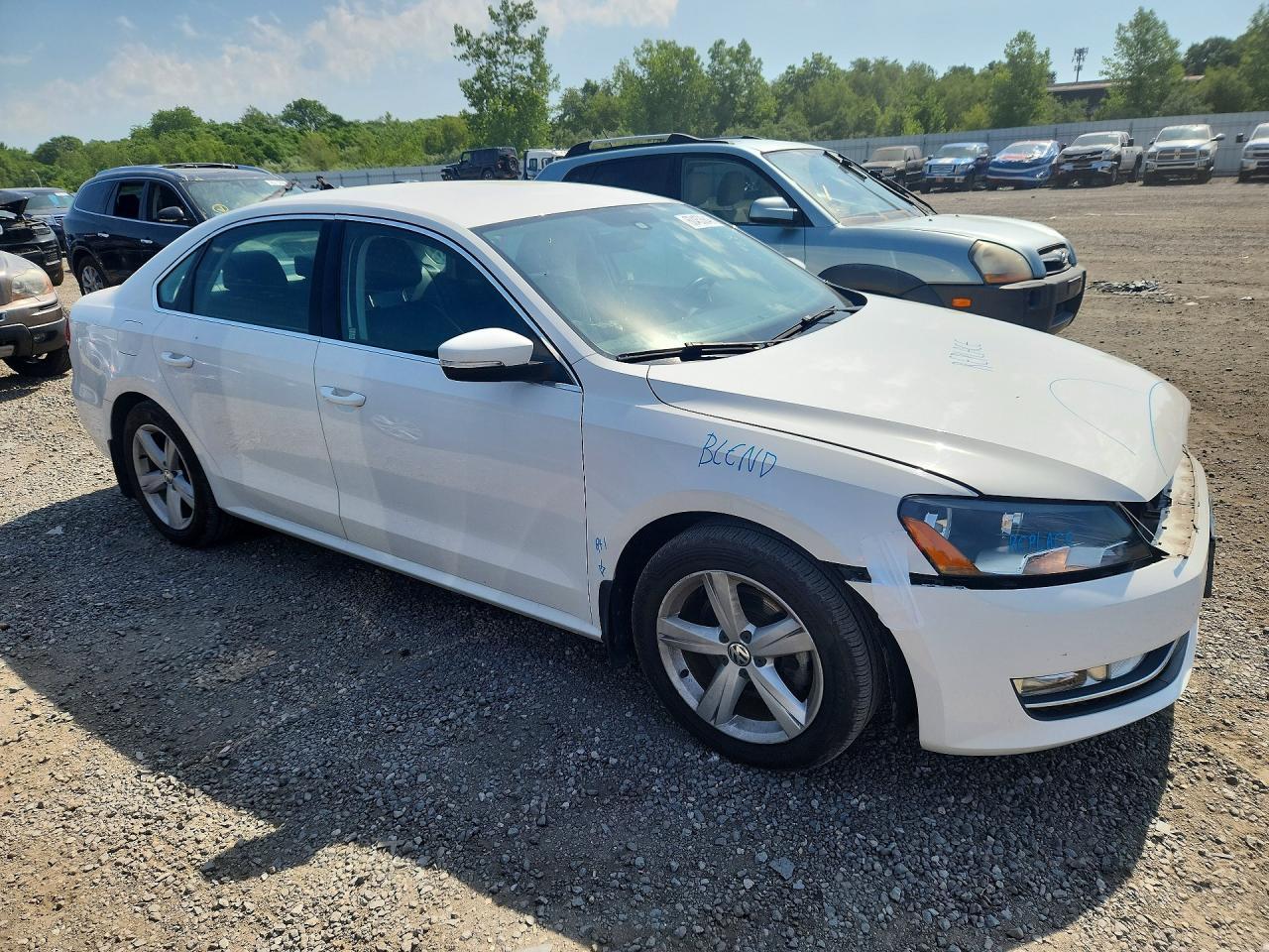 2015 Volkswagen Passat S - Фото 4