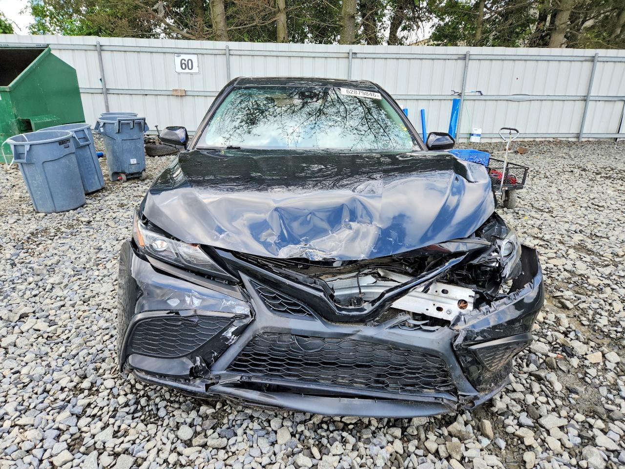 2021 Toyota Camry Se - Фото 5