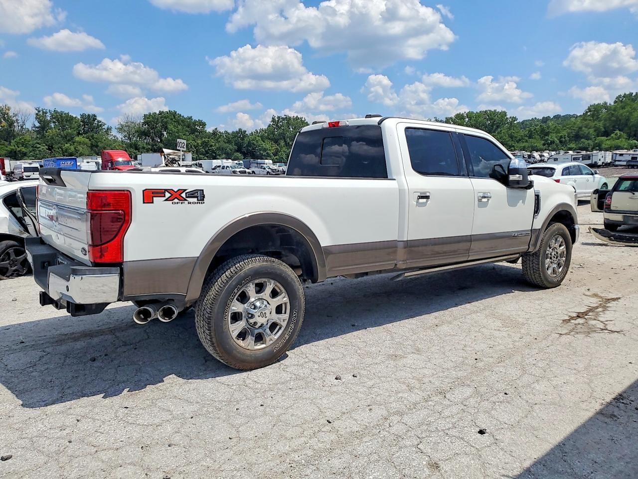 2021 Ford F350 Super Duty - Фото 3
