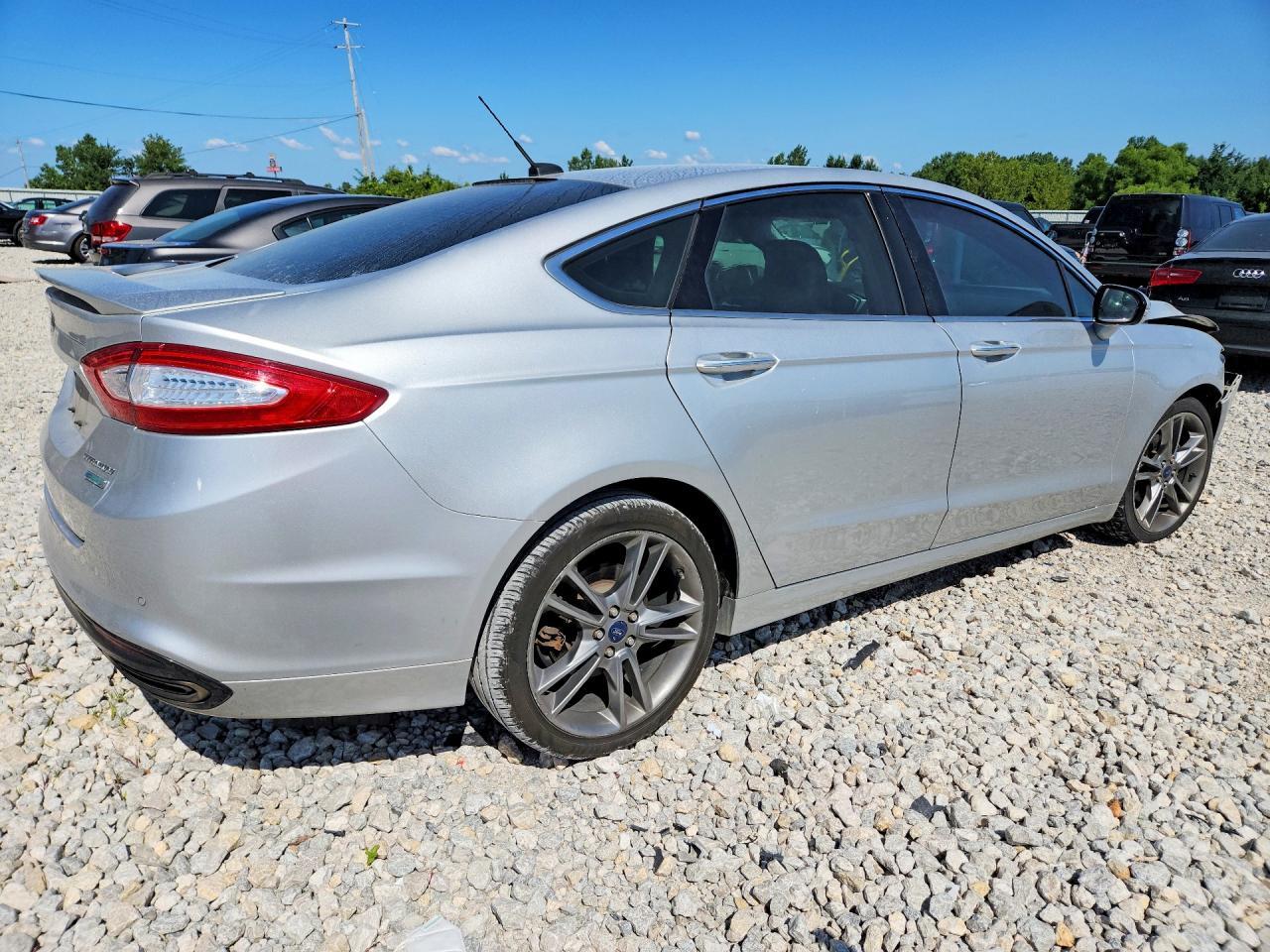 2016 Ford Fusion Titanium - Фото 3