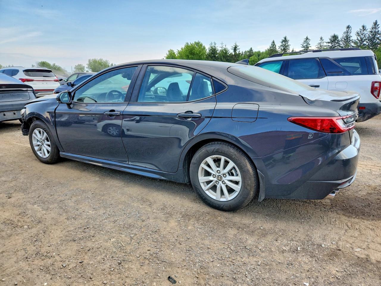 2026 Toyota Camry Le - Фото 2