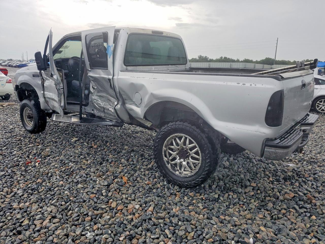 2000 Ford F250 Super Duty - Image 2