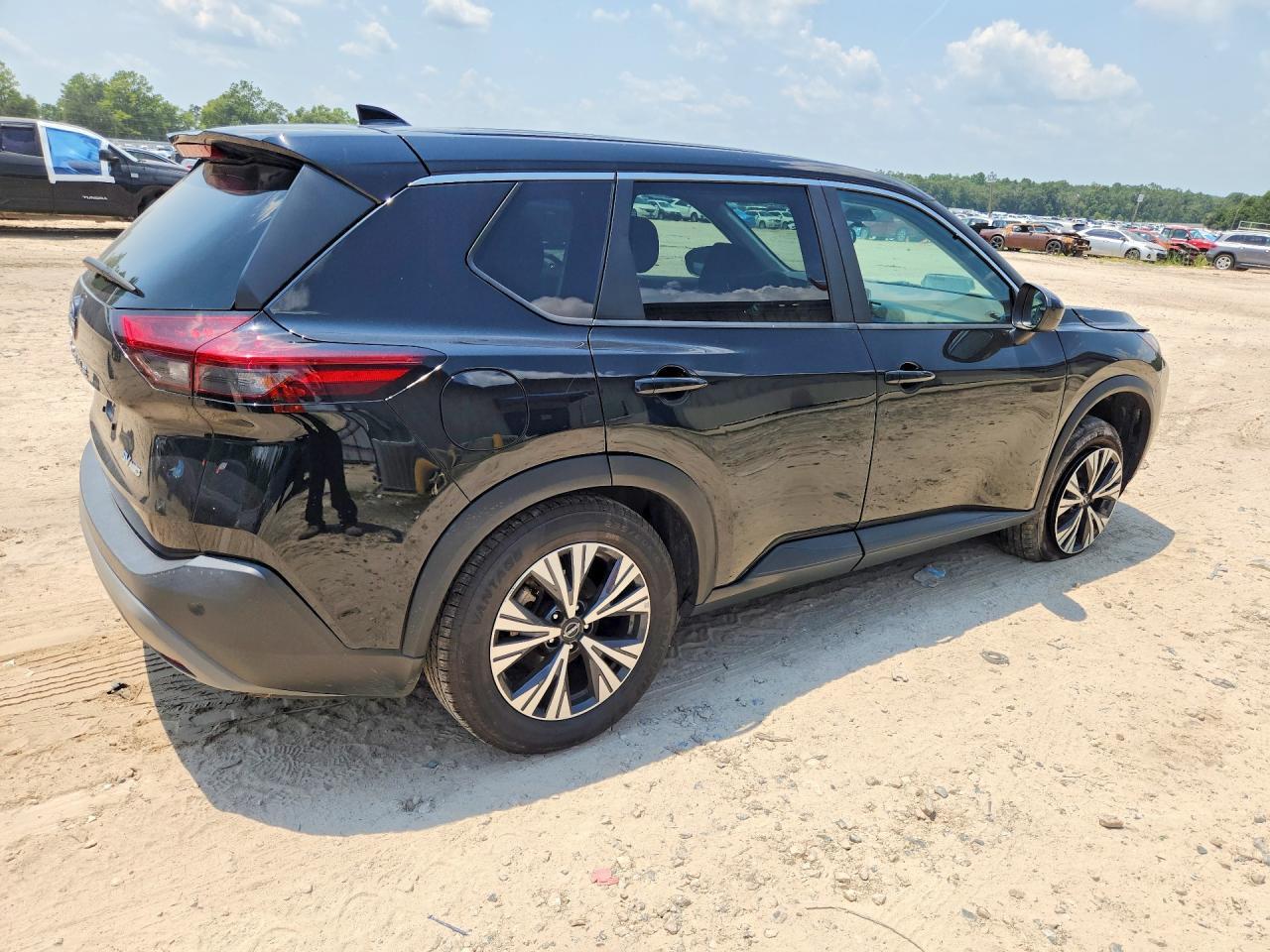 2023 Nissan Rogue Sv - Фото 3