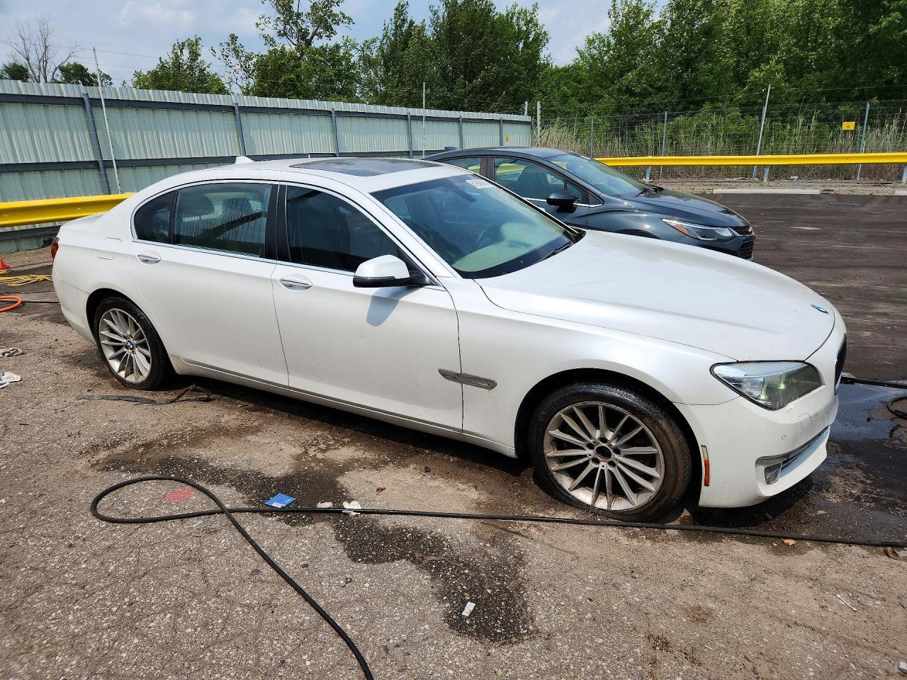 2013 BMW 750 Lxi - Фото 4