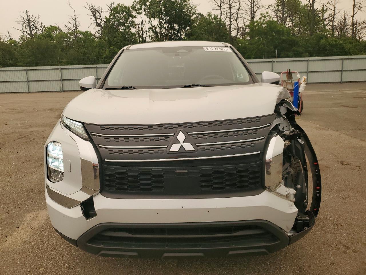 2022 Mitsubishi Outlander Es - Image 5