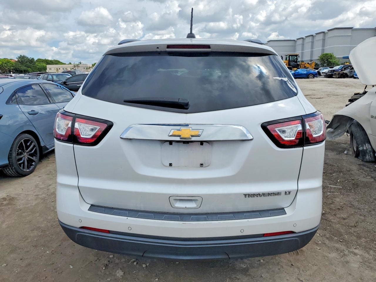 2016 Chevrolet Traverse Lt - Image 6