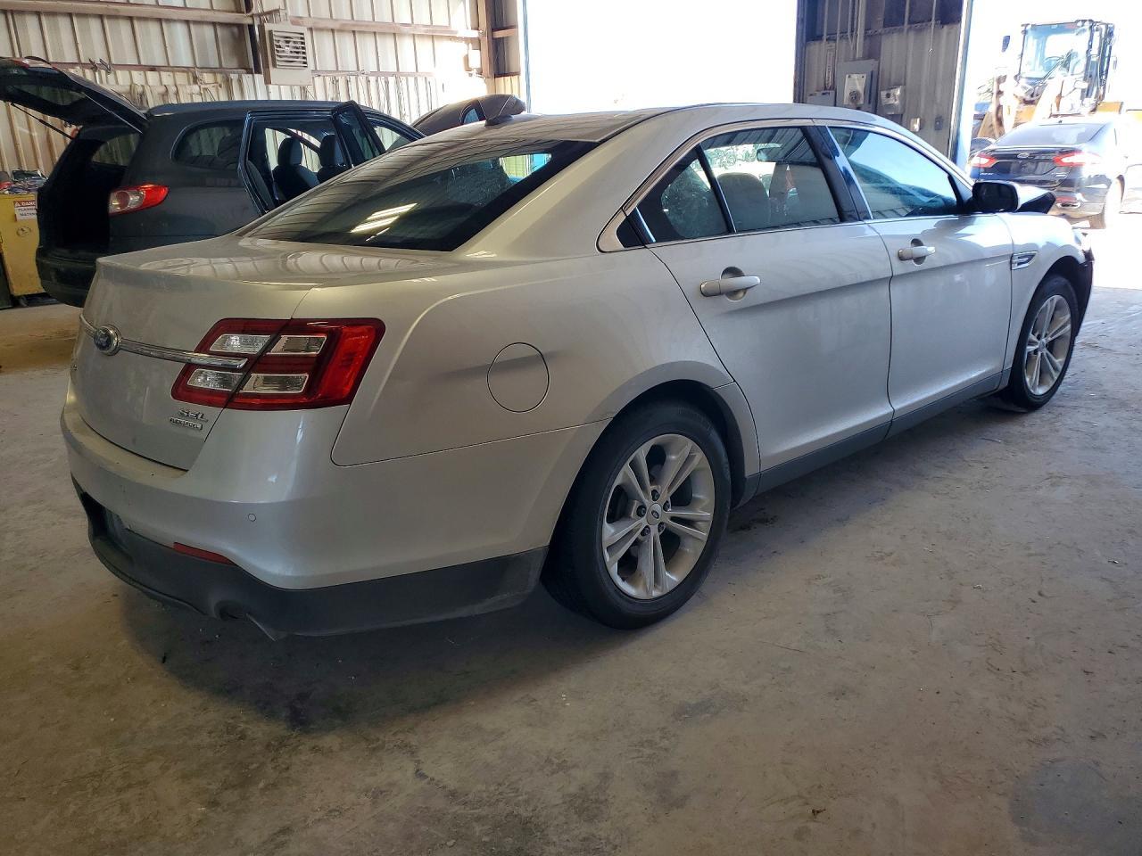 2013 Ford Taurus Sel - Image 3