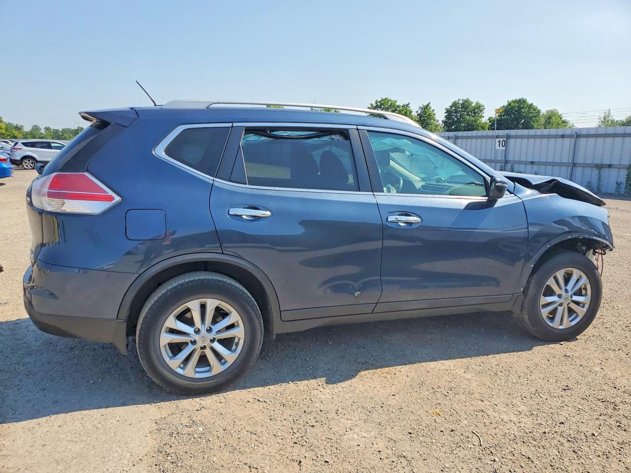 2016 Nissan Rogue S - Image 3