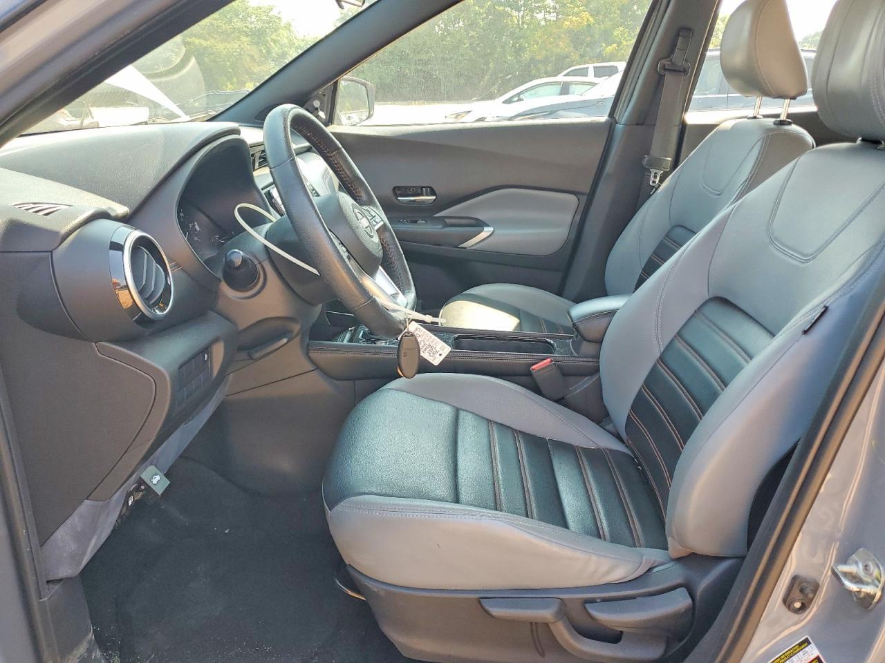 2022 Nissan Kicks Sr - Image 7