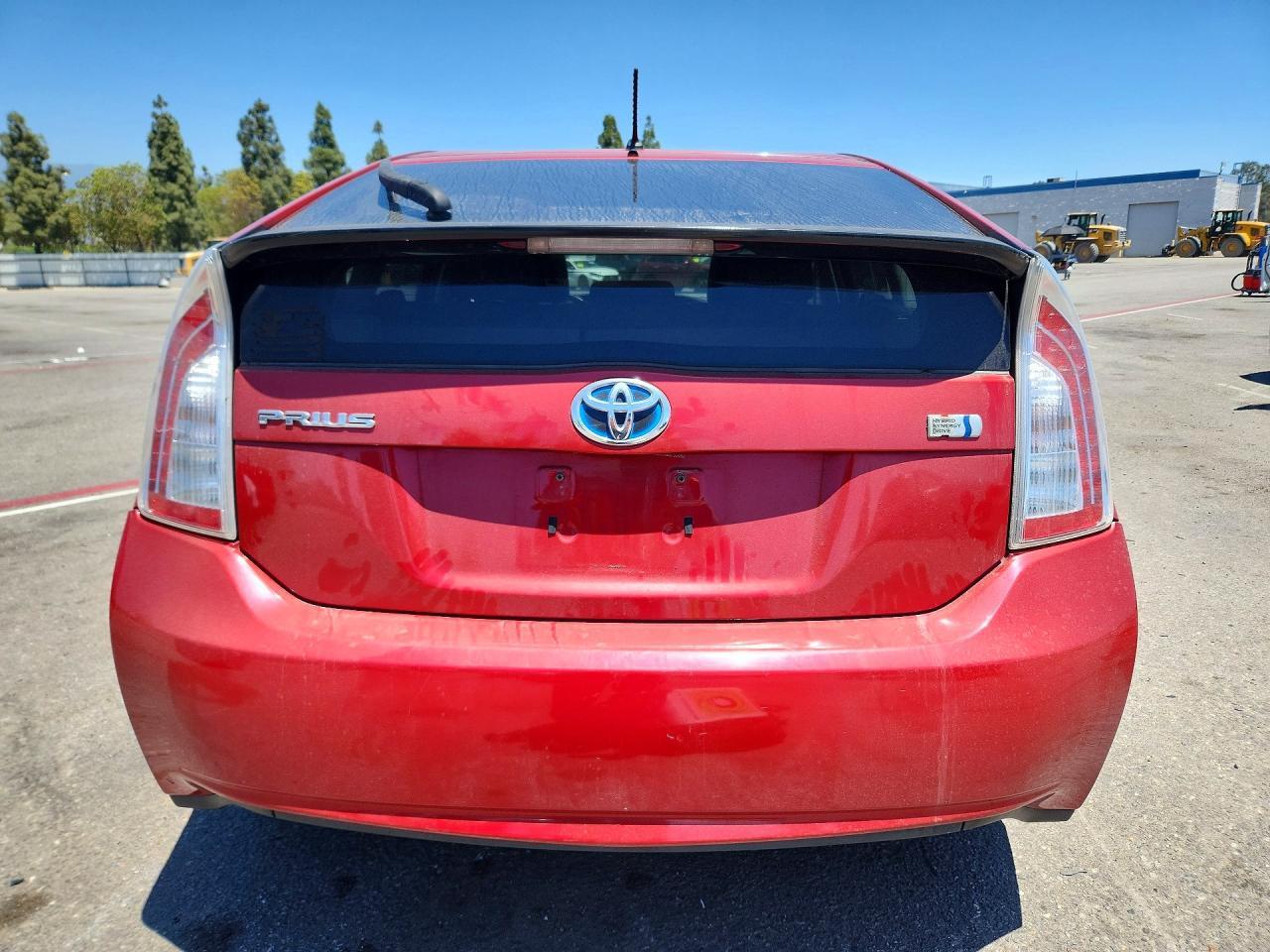 2012 Toyota Prius Two - Фото 6