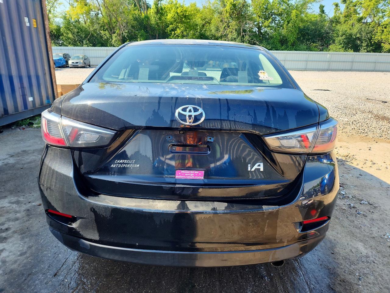 2017 Toyota Yaris Ia Base - Фото 6