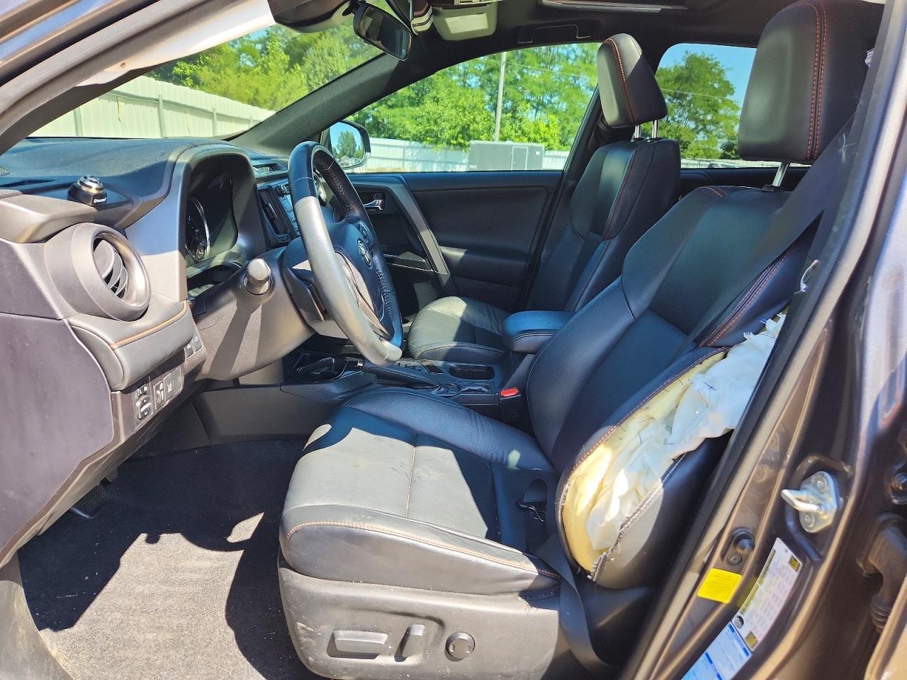 2017 Toyota Rav4 Se - Фото 7
