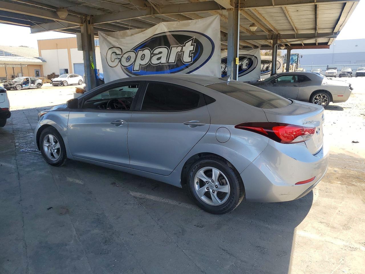 2015 Hyundai Elantra Se - Фото 2