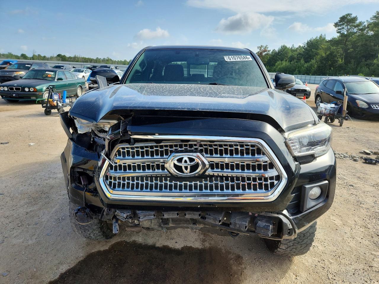 2017 Toyota Tacoma Trd Off-Road - Image 5