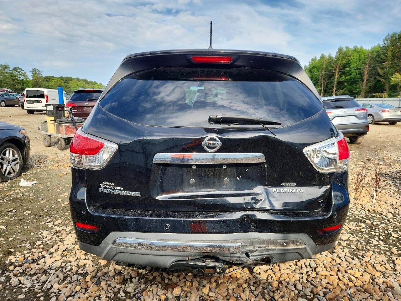 2013 Nissan Pathfinder S - Image 6