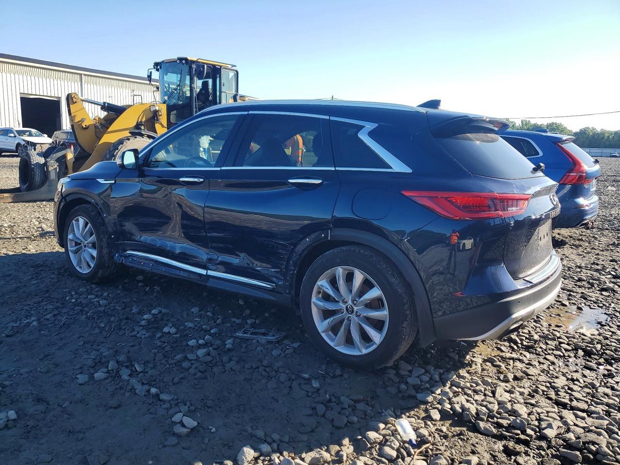 2019 Infiniti Qx50 Essential - Image 2