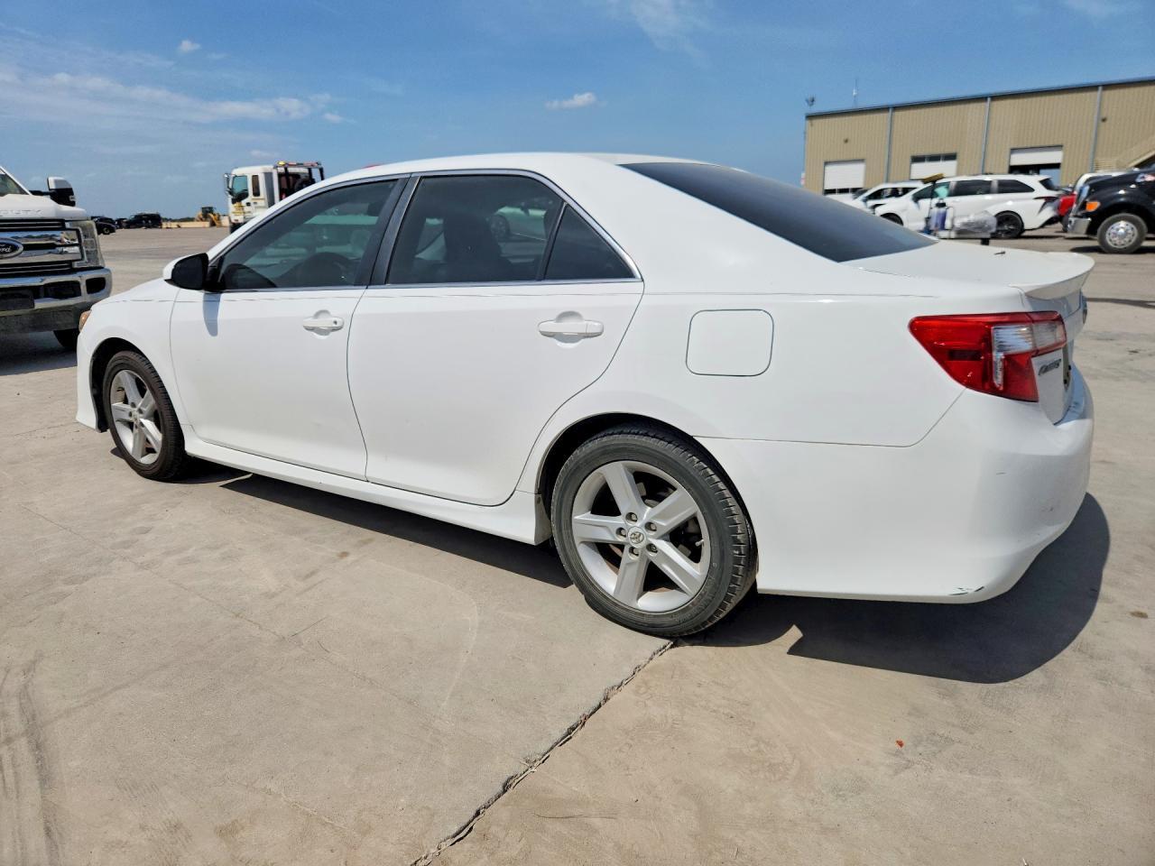 2012 Toyota Camry Se - Фото 2