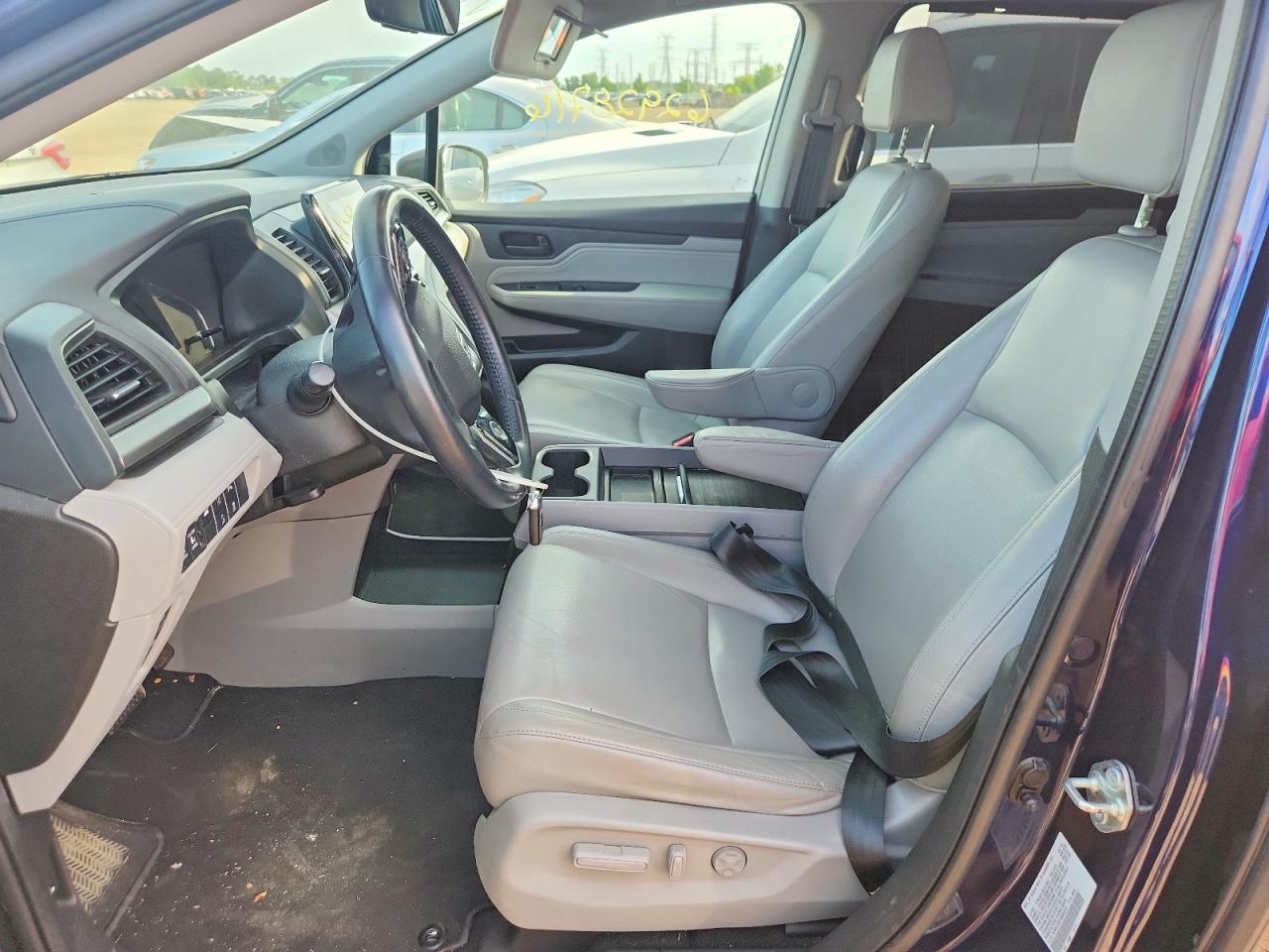 2019 Honda Odyssey Touring - Image 7