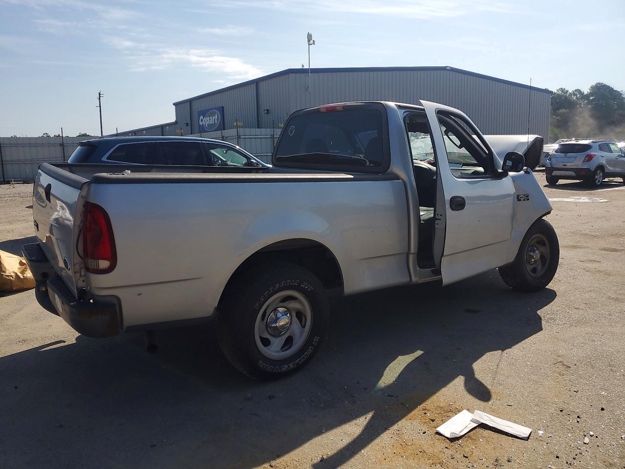 2004 Ford F-150 Heritage Classic - Image 3