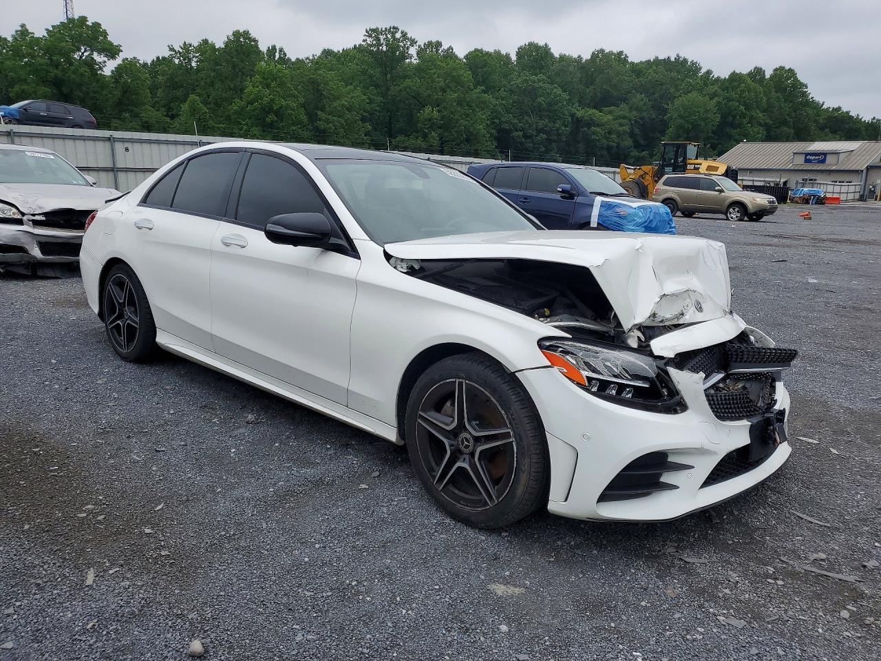 2021 Mercedes-Benz C 300 4Matic - Фото 4