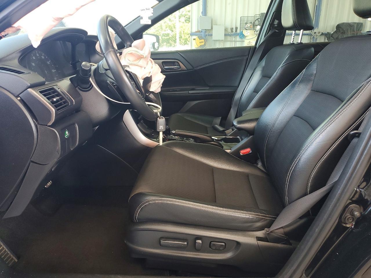 2016 Honda Accord Sport - Image 7