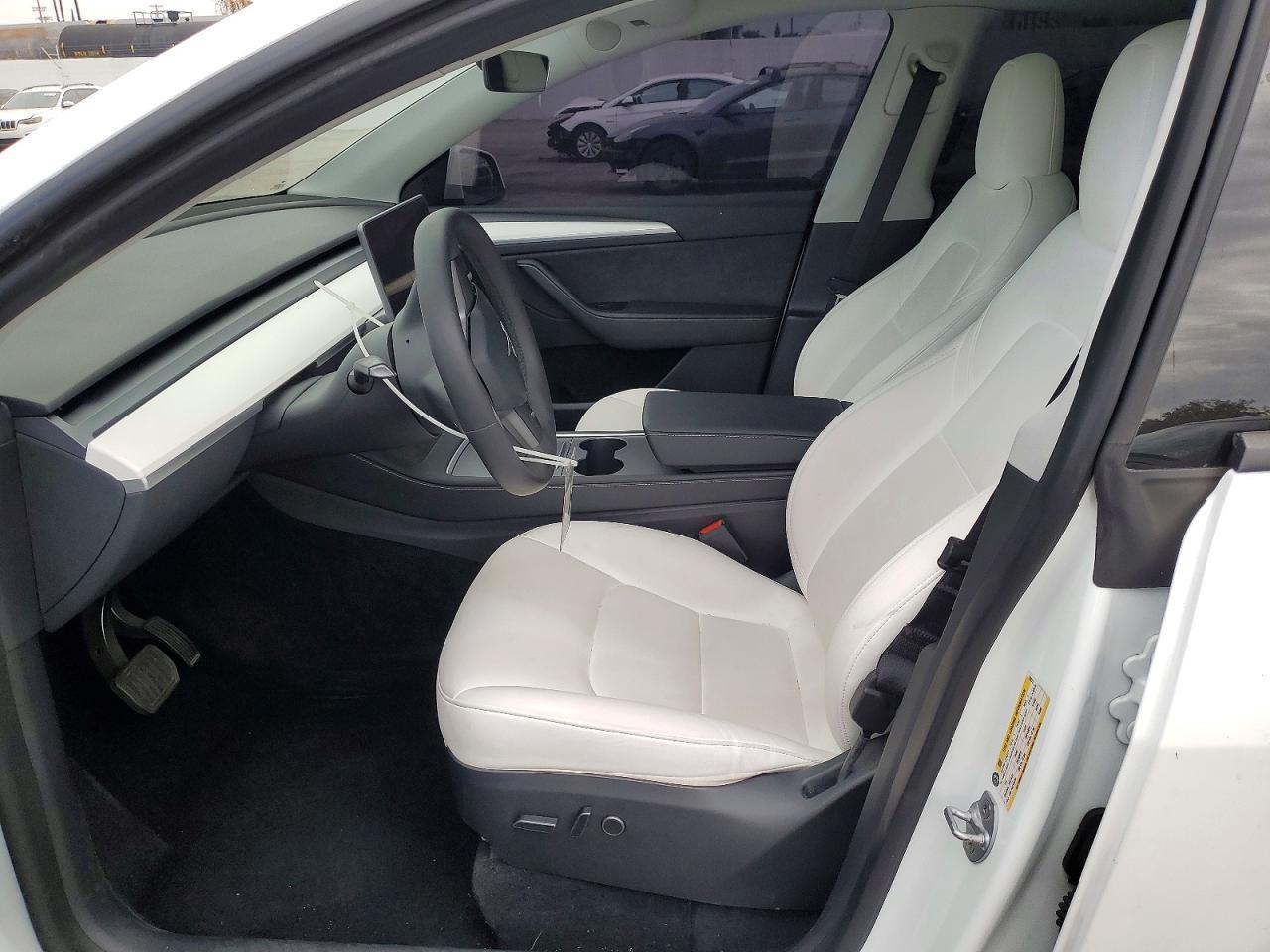 2023 Tesla Model Y - Фото 7