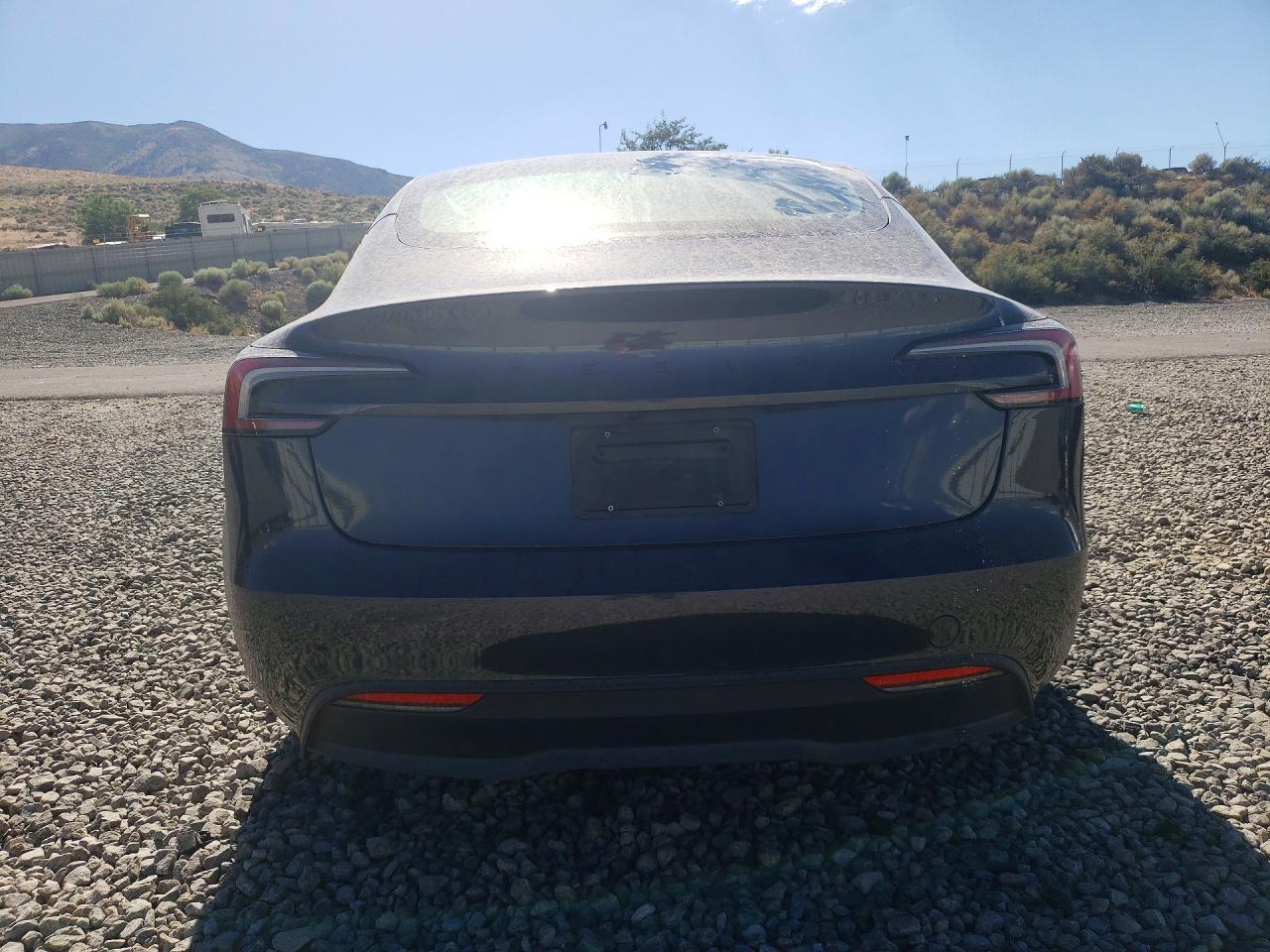 2026 Tesla Model 3 - Image 6