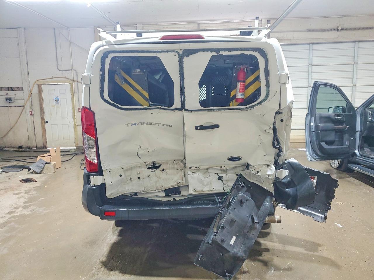 2020 Ford Transit T-250 - Фото 6