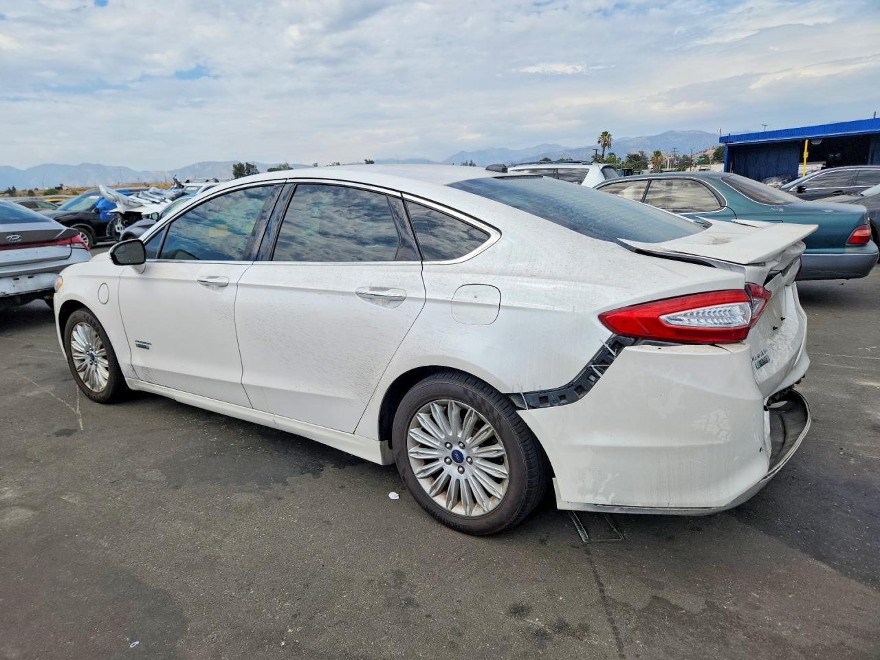 2014 Ford Fusion Titanium Phev - Фото 2