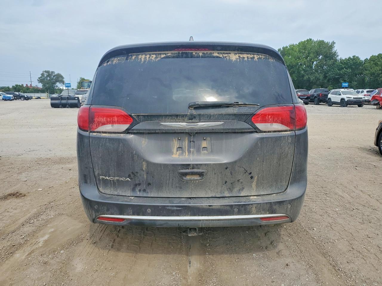 2018 Chrysler Pacifica Touring L Plus - Image 6