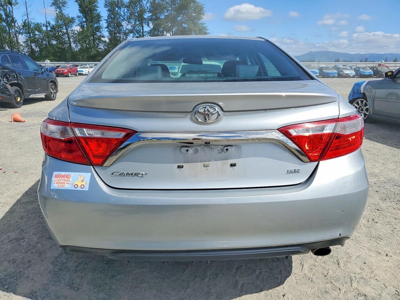 2017 Toyota Camry Se - Фото 6