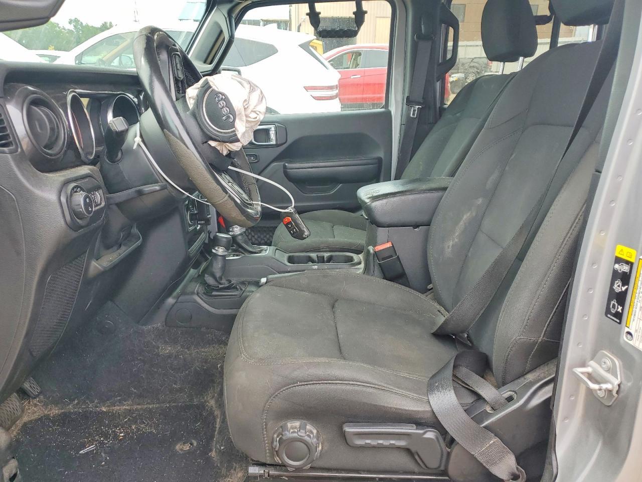 2020 Jeep Gladiator Sport - Image 7