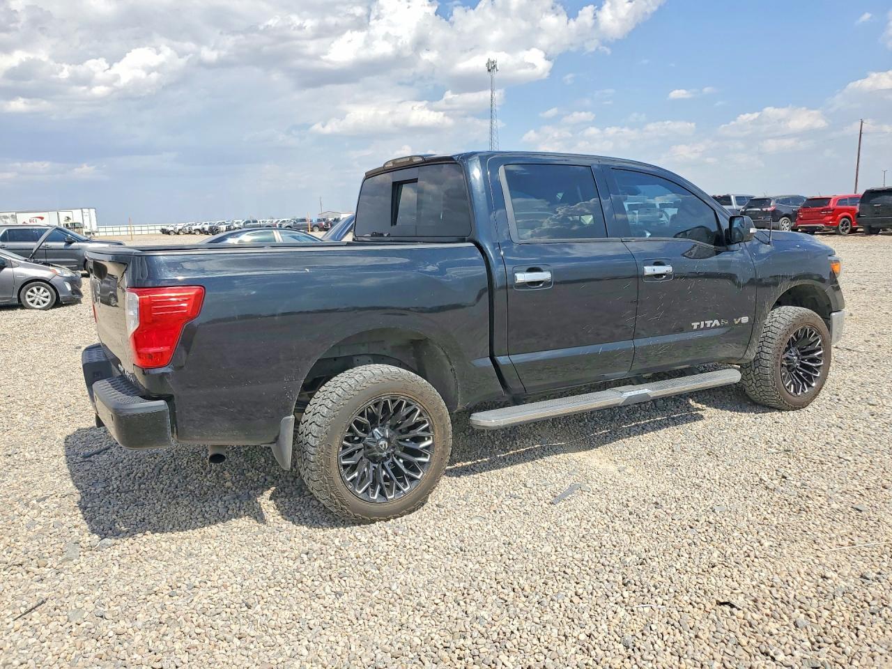 2019 Nissan Titan Sv - Image 3