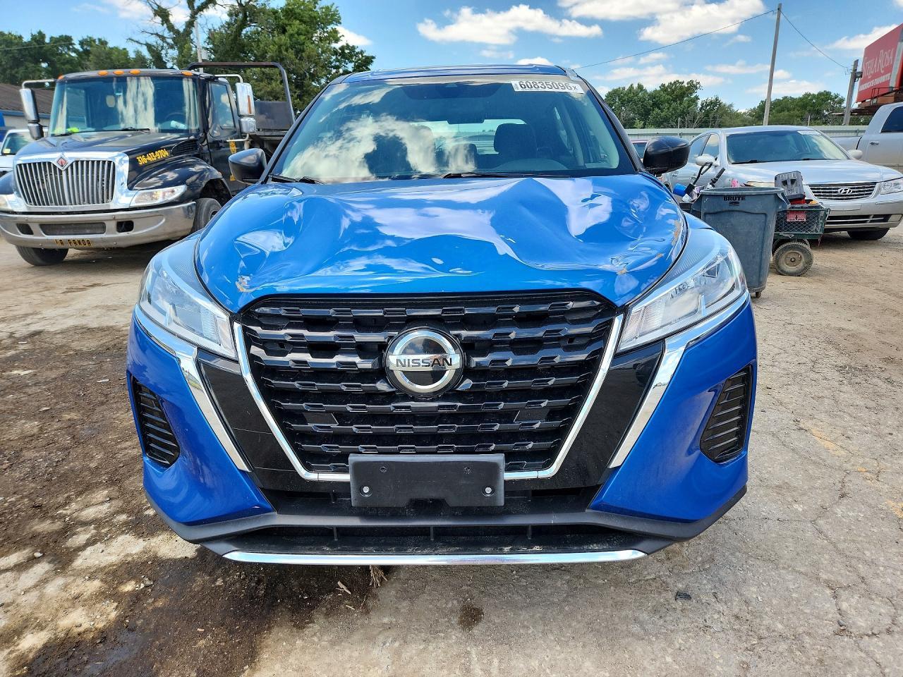 2021 Nissan Kicks - Image 5