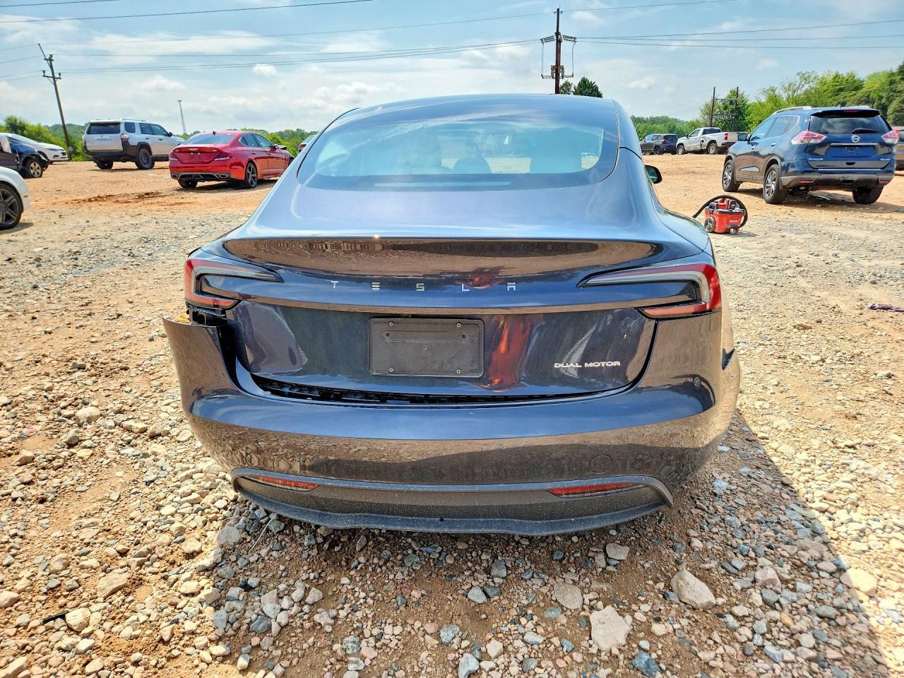 2024 Tesla Model 3 - Фото 6